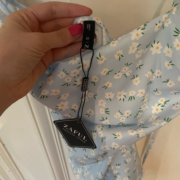 ZAFUL Flower Print Cowl Front Backless Slit Dress - Picture 5 of 8